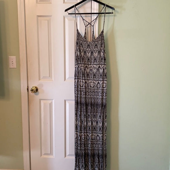 American Eagle Outfitters Dresses & Skirts - Women’s L long dress Aztec design black/white